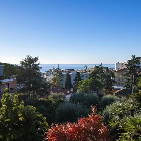 Сasa de vacaciones La Lincolnia - With Garden And Seaview - Happy *